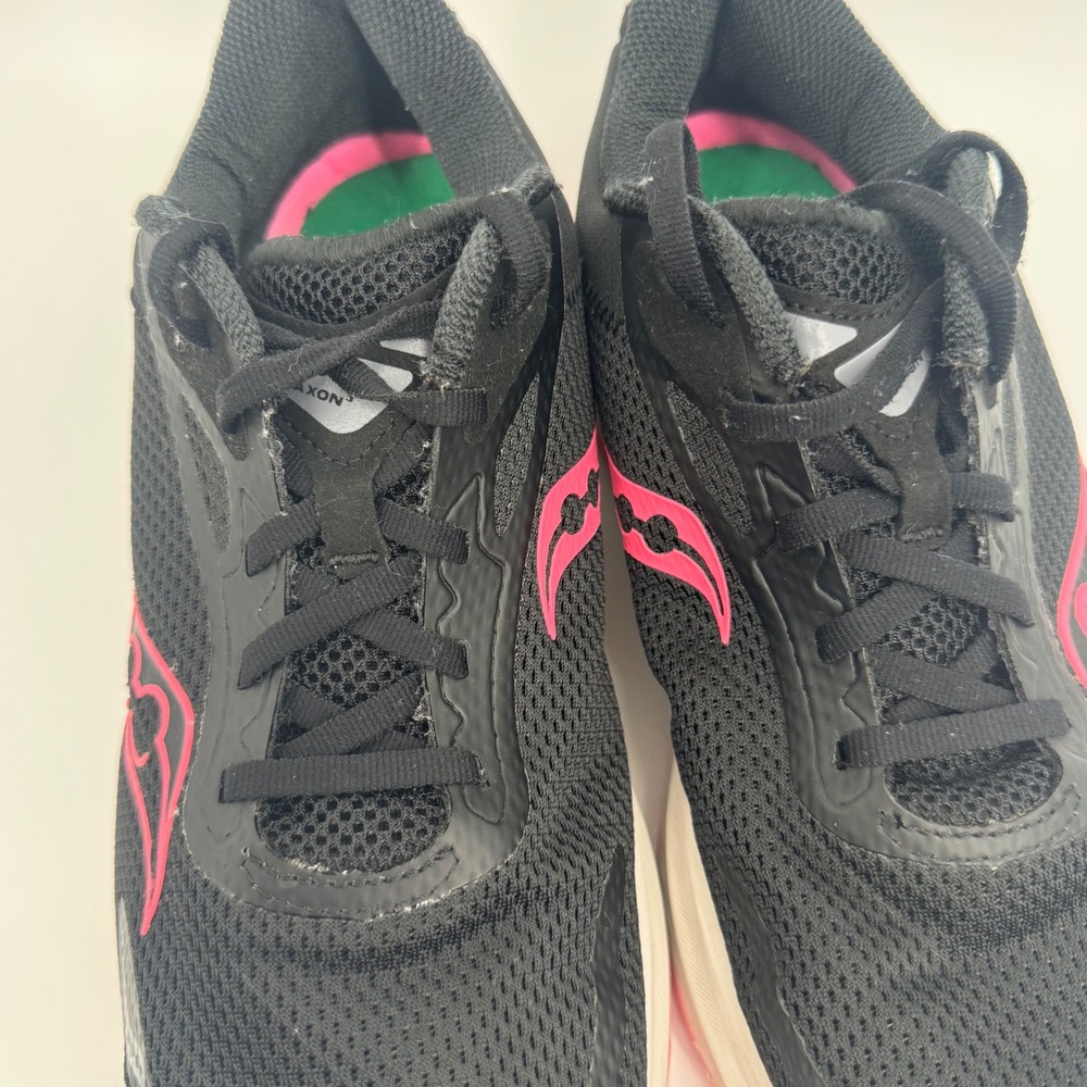Saucony Axon 3 Women's Running Shoes Black Pink Size‎ 9 Lightweight - Picture 4 of 10